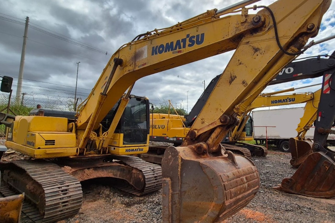 Komatsu PC200 - 12/12 6