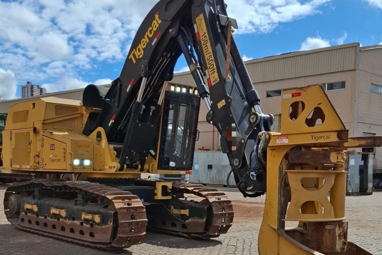 Tigercat 855E - 22/23 13