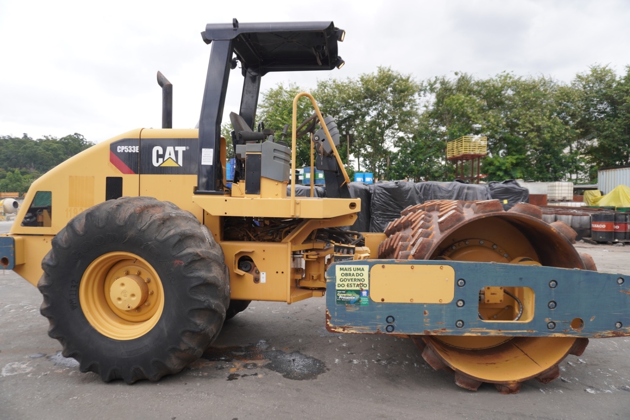 Caterpillar CP533E - 10/10 6