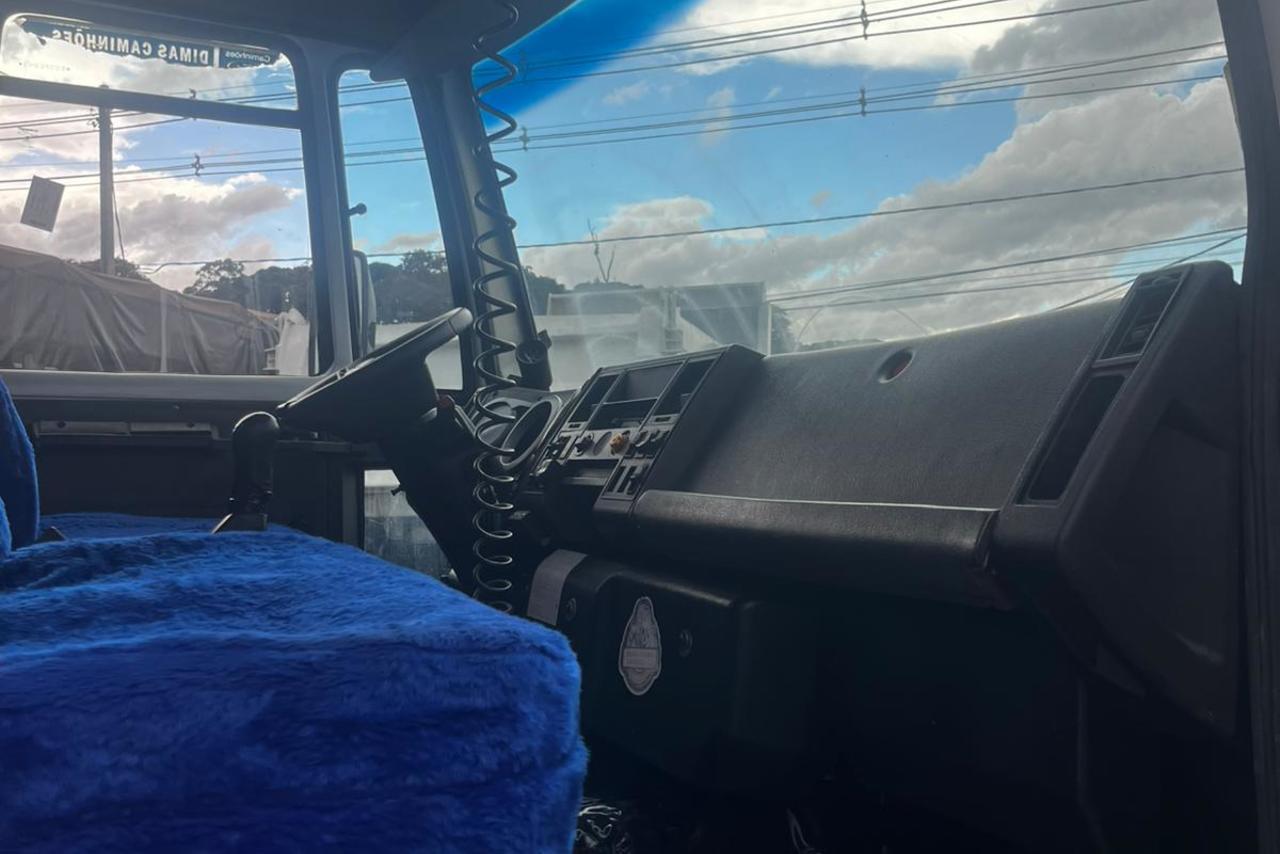 Ford Cargo1717 - 06/06 9