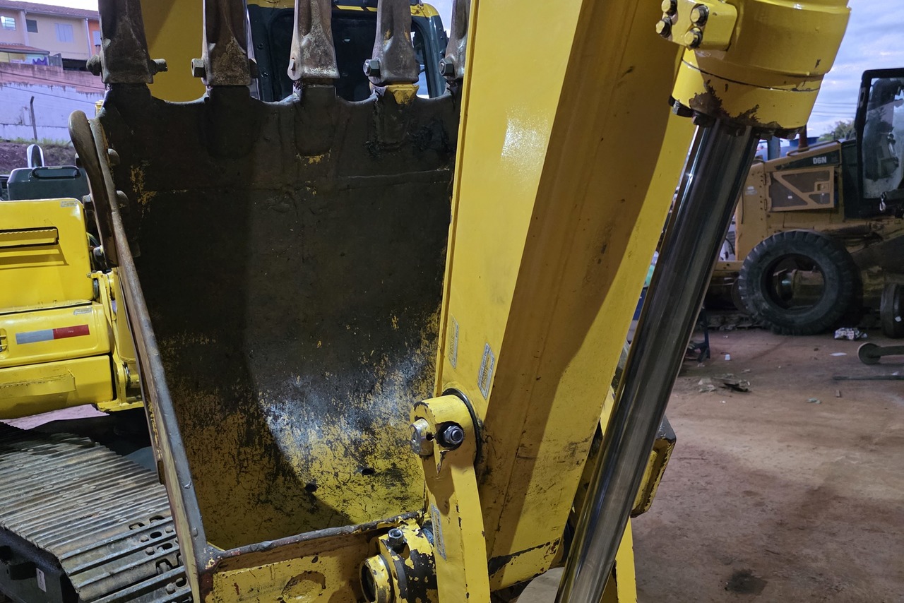 Komatsu PC130 - 12/12 10