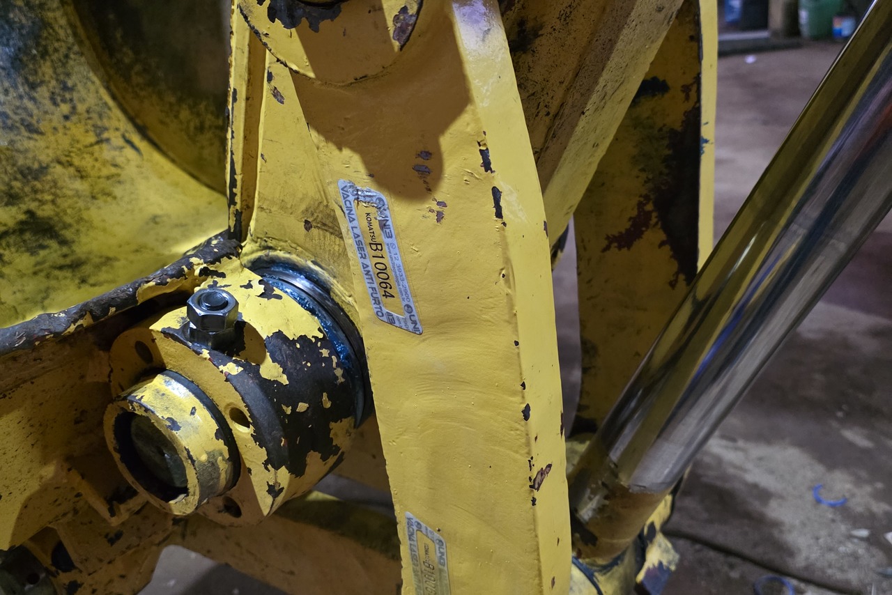 Komatsu PC130 - 12/12 14