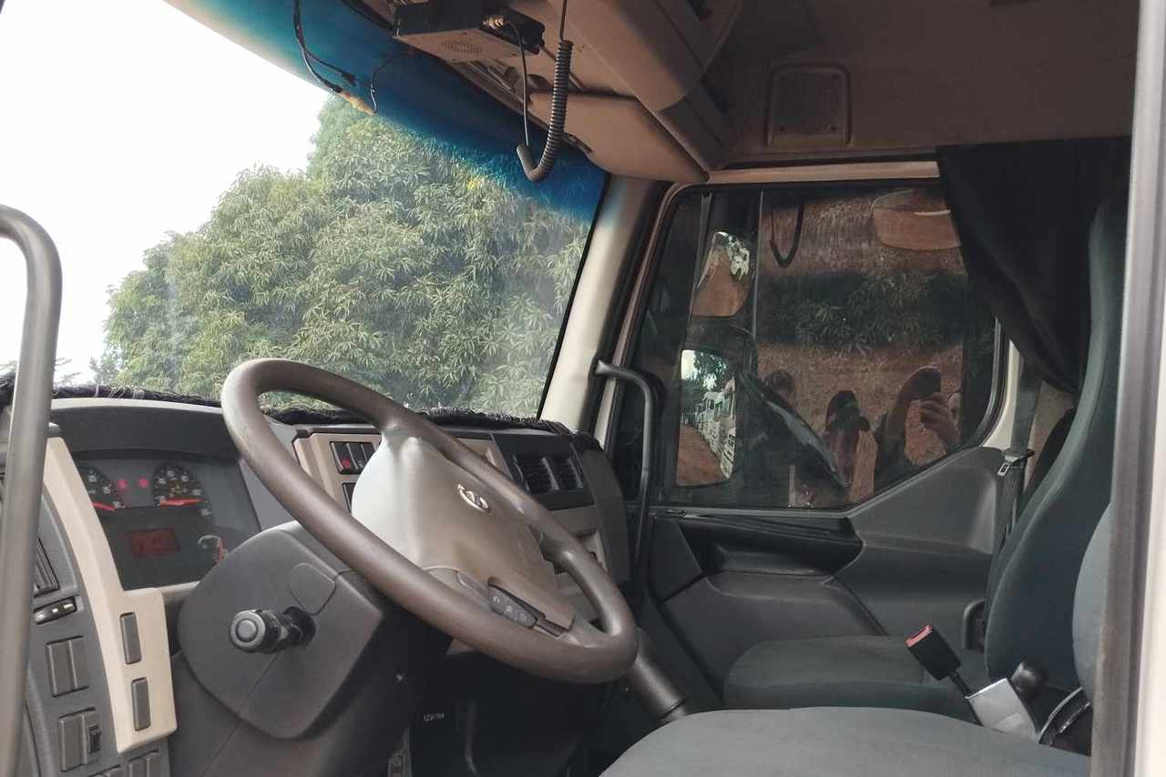 Volvo VM 270 - 13/13 4