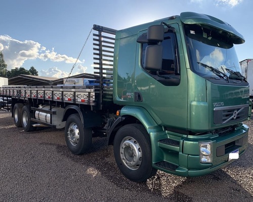 Caminhão Bitruck