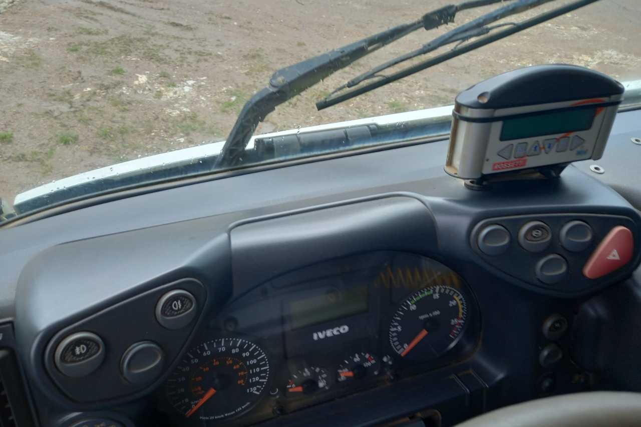 Iveco Trakker 420  - 10 8
