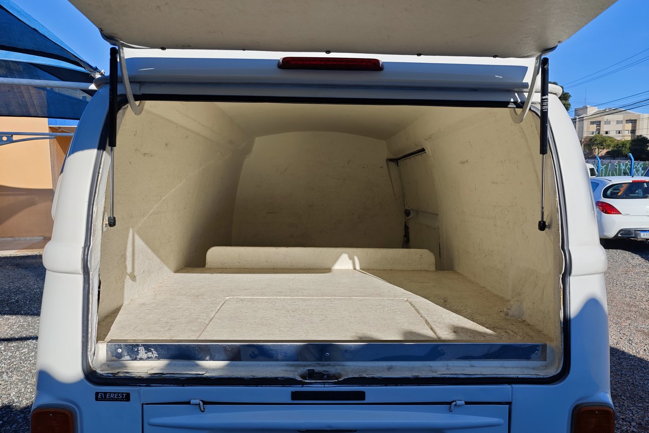 Volkswagen Kombi - 13/14 9