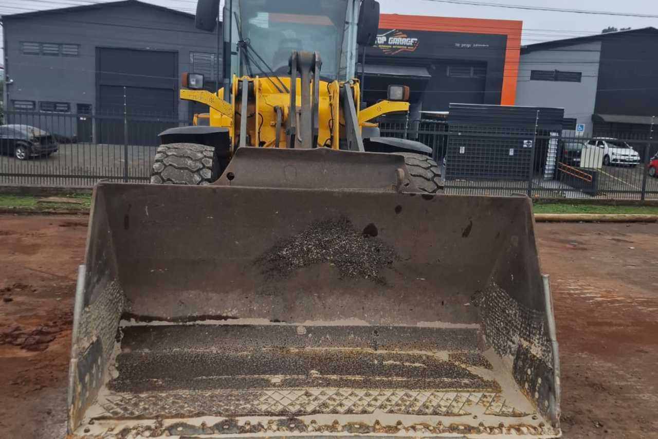 Volvo  L90 - 11/11 6