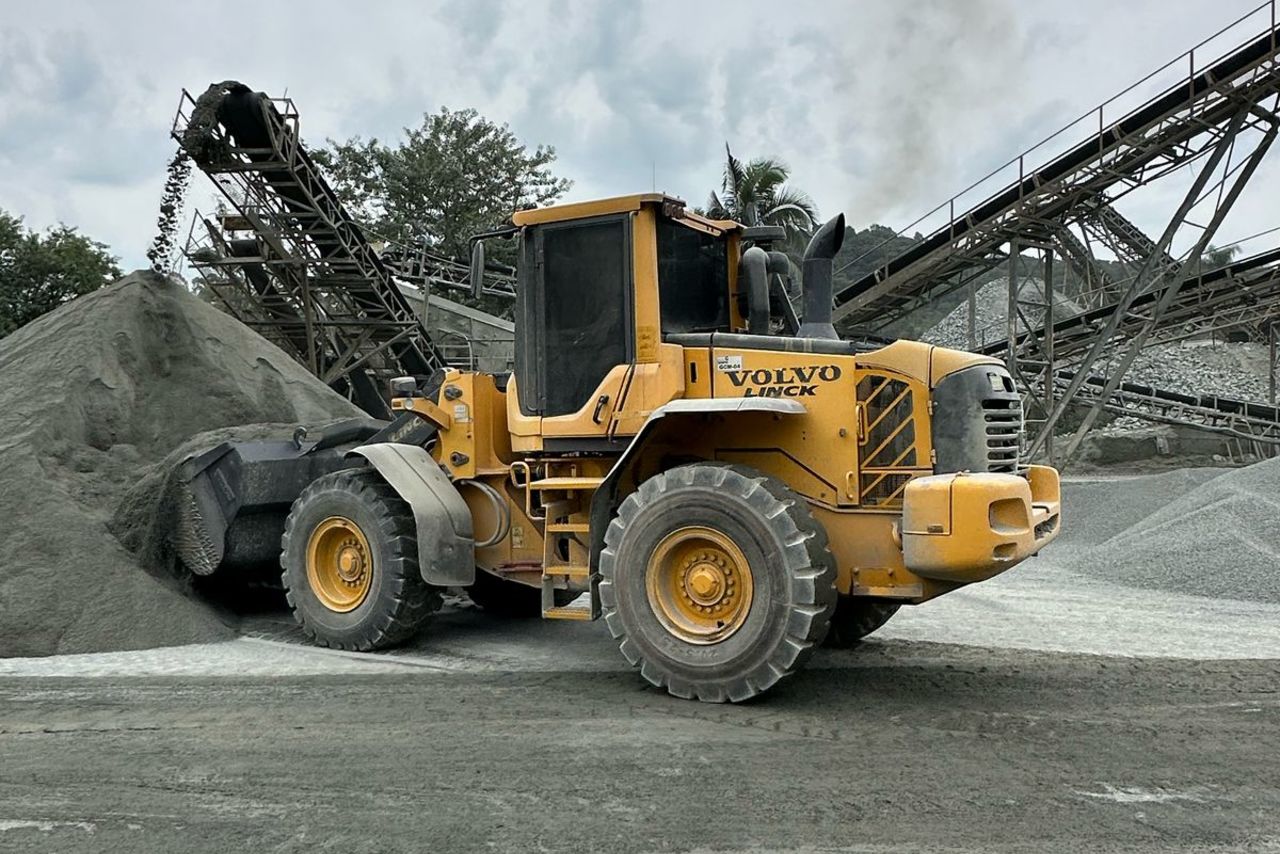 Volvo  L90 - 13/13 2