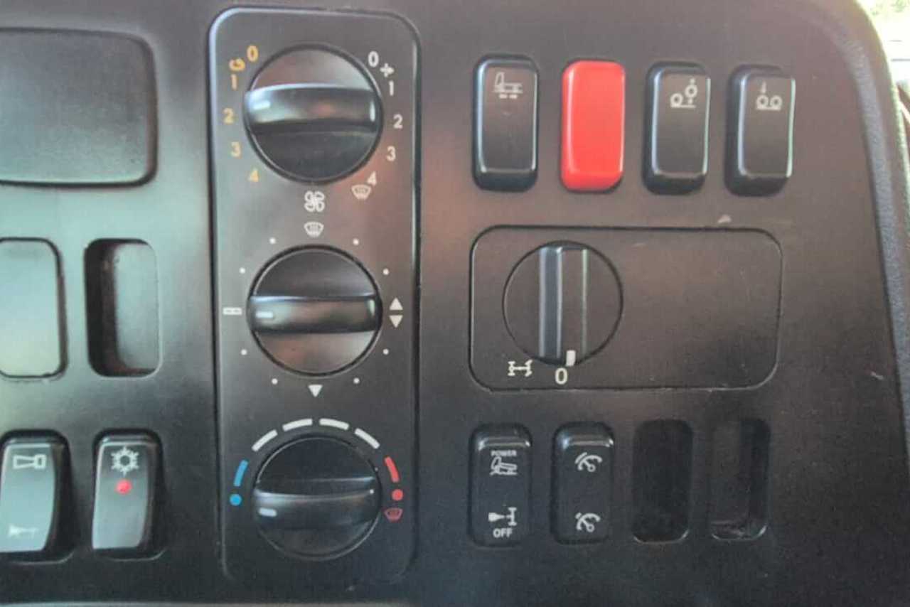 Mercedes Benz Axor 2544 - 17/18 13