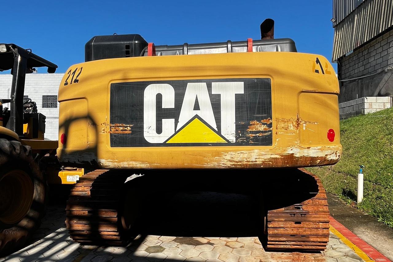 Caterpillar 330D - 08/08 2