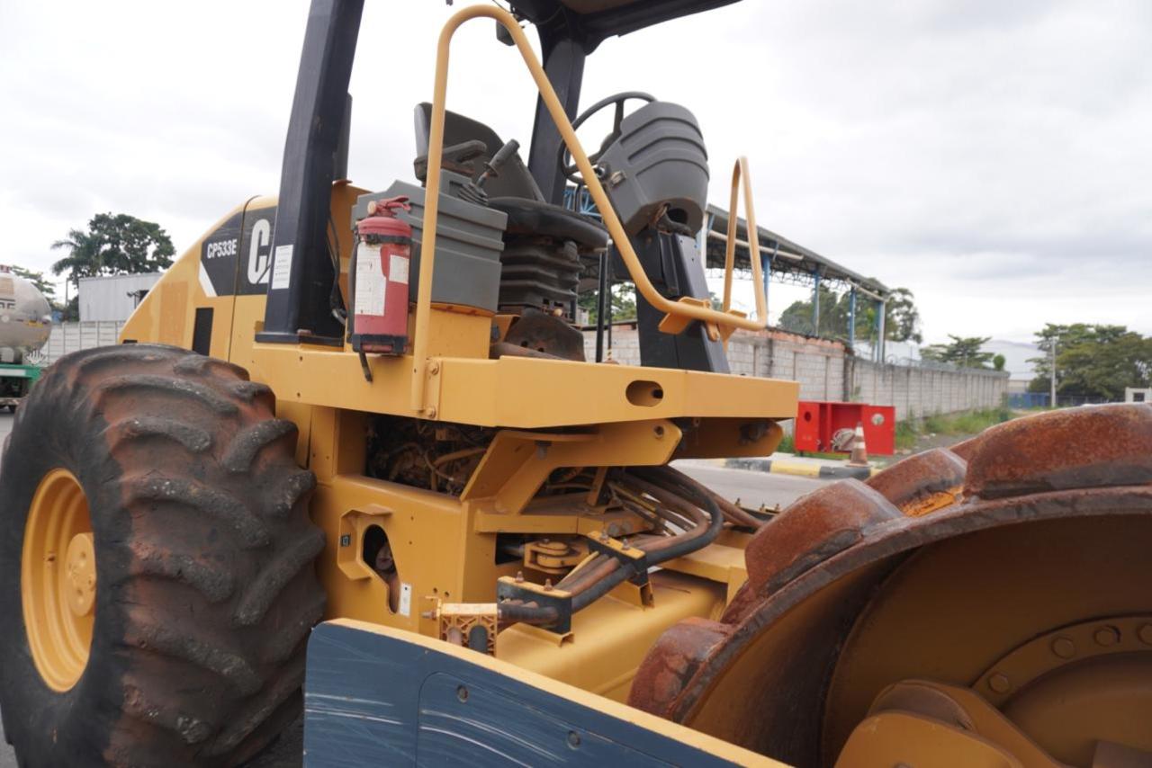 Caterpillar CP533E - 10/10 3