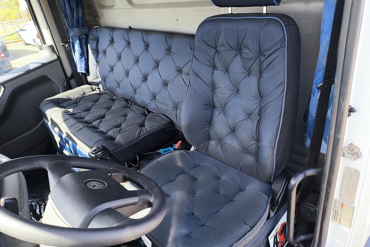 Volkswagen 24 330 - 19/20 11