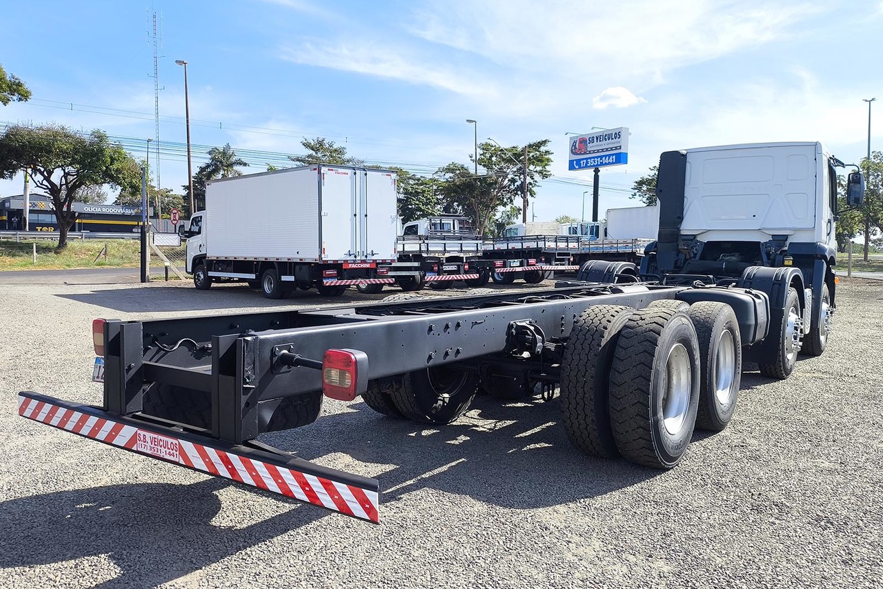 Volkswagen 24 330 - 19/20 13