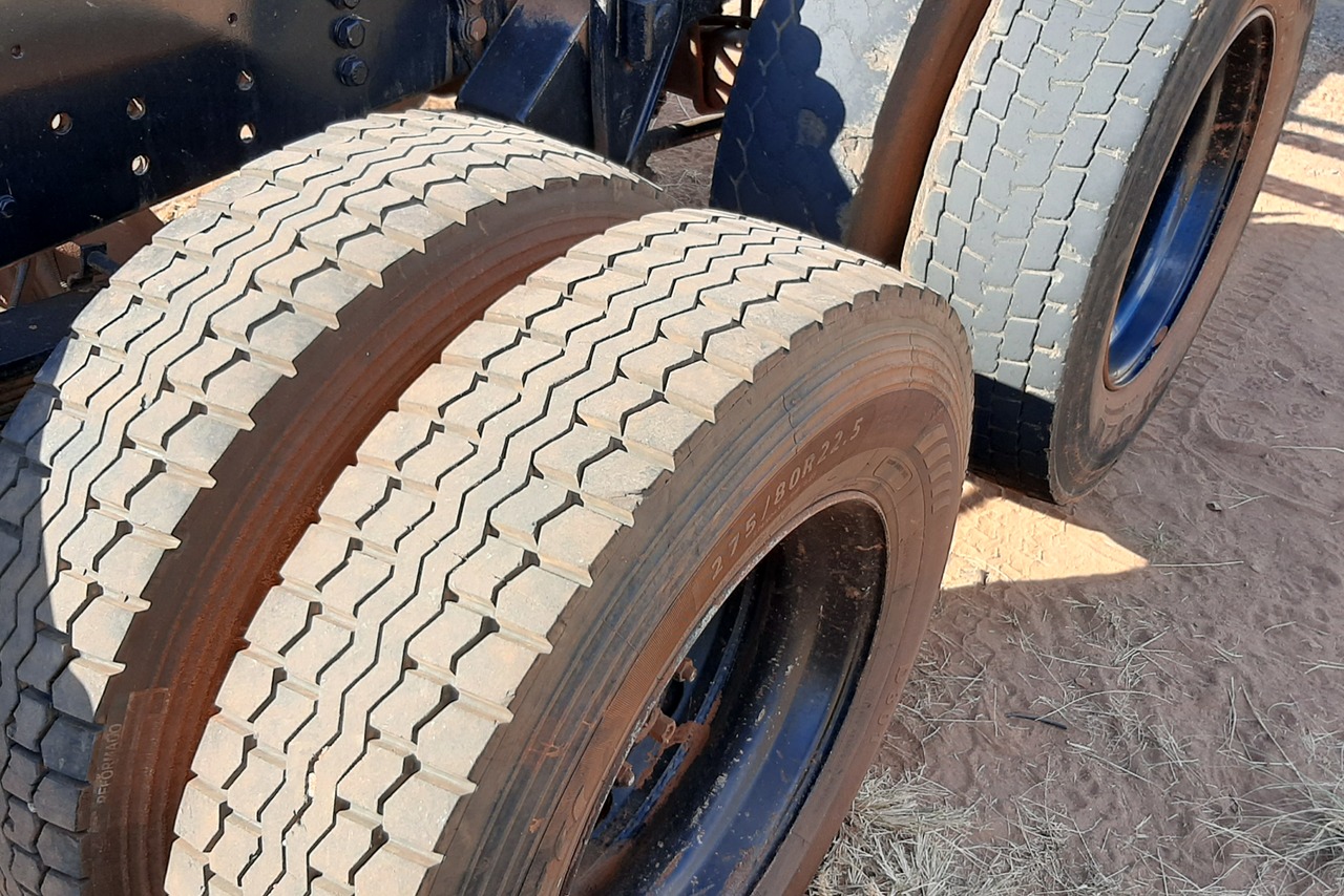 Volkswagen 24-280 E Constellation 6x2 - 14/14 11