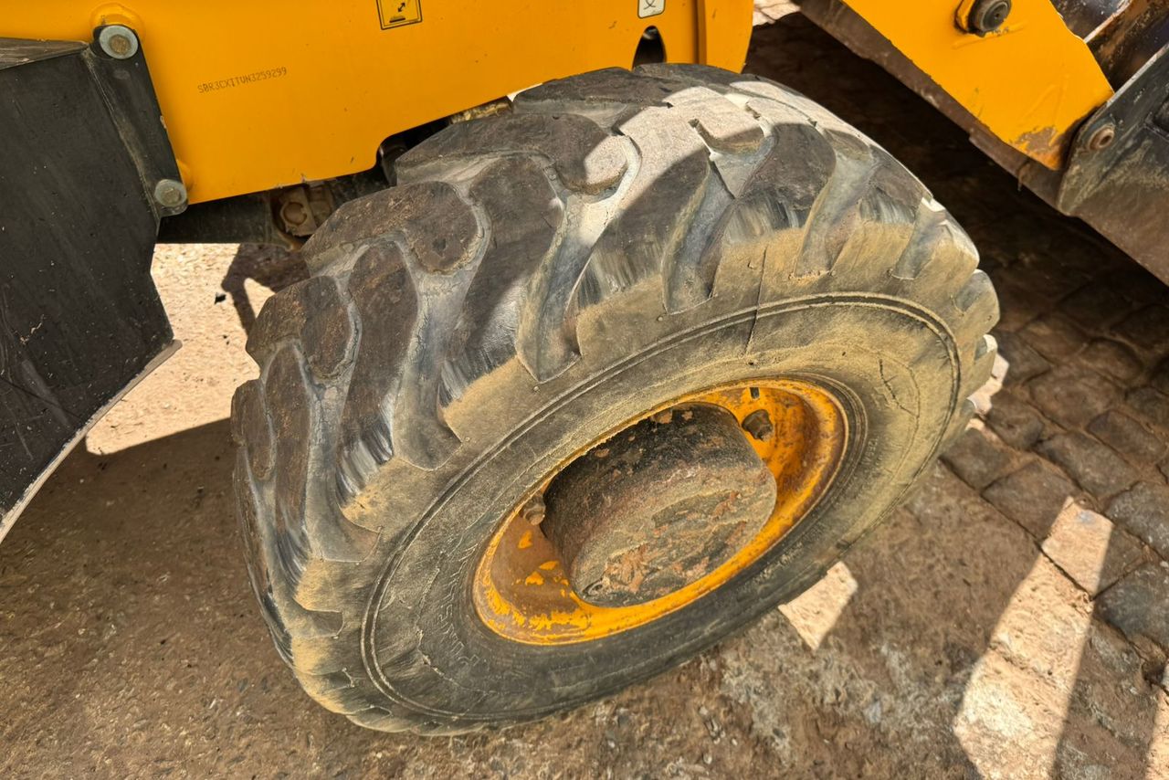 JCB 3CX -  4