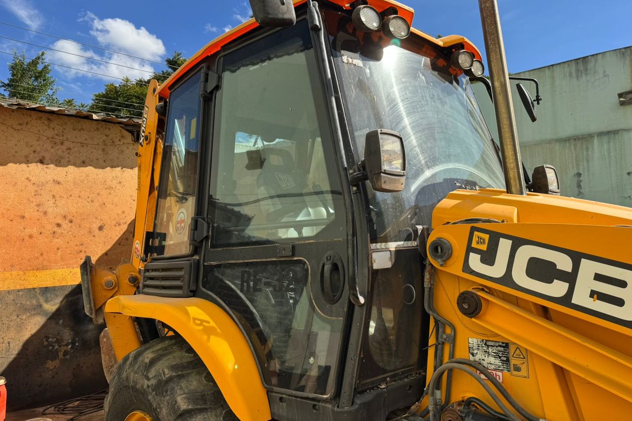 JCB 3CX -  7