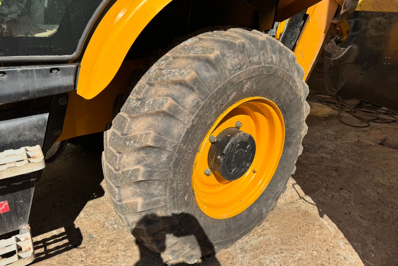 JCB 3CX -  10