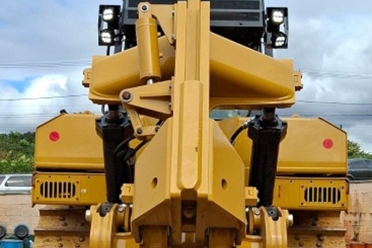 Caterpillar  D8 - 24/24 2