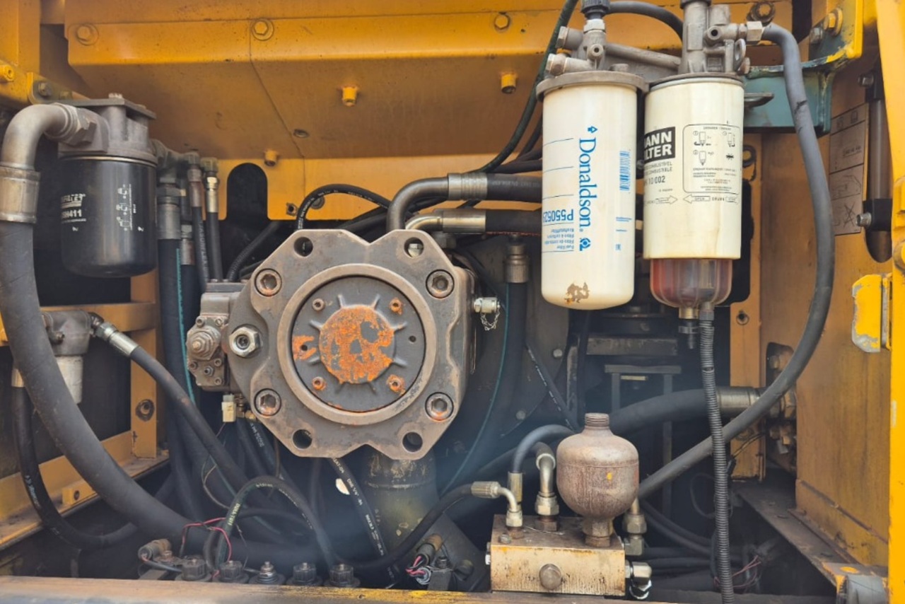 Volvo EC360 - 09/09 7