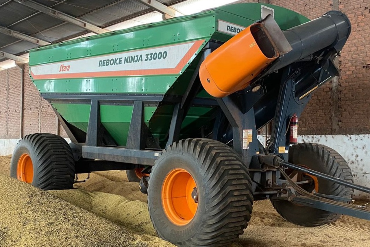 Carreta Agrícola Stara REBOQUE NINJA 33000 2021 no MS | Trucadão