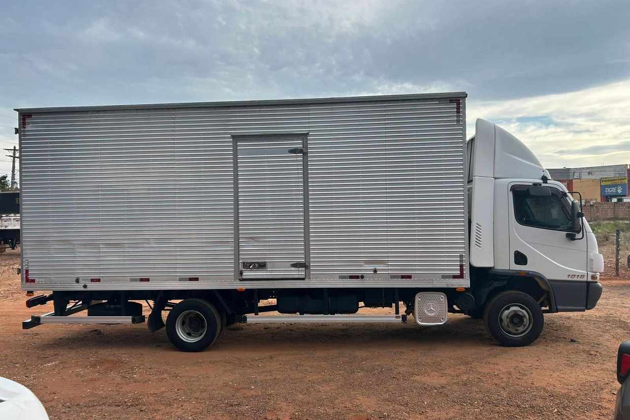 Mercedes Benz Accelo 1016 - 21/22 3