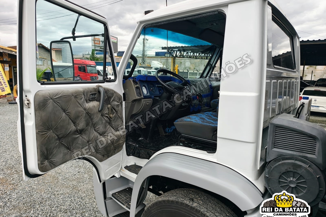 Volkswagen 15-180 E Worker - 02/02 6