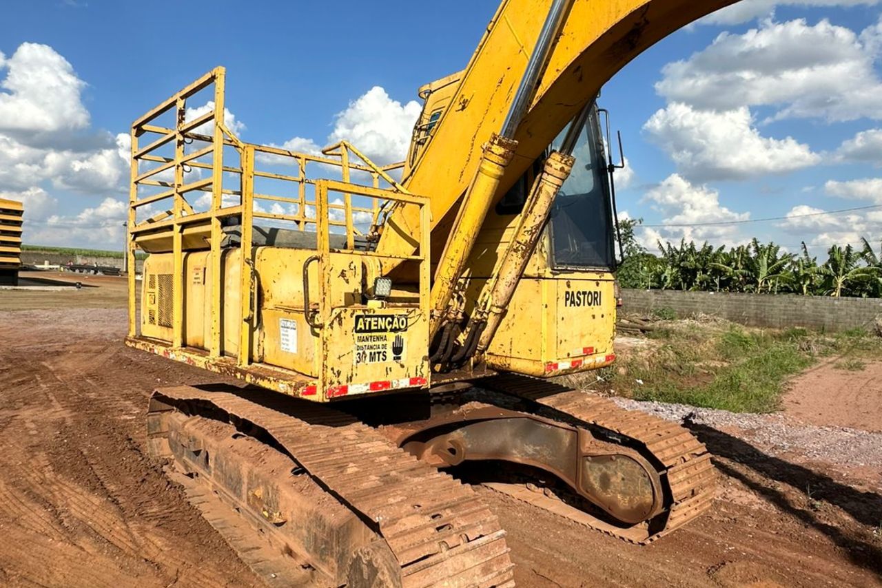 Komatsu PC200 - 08/09 14