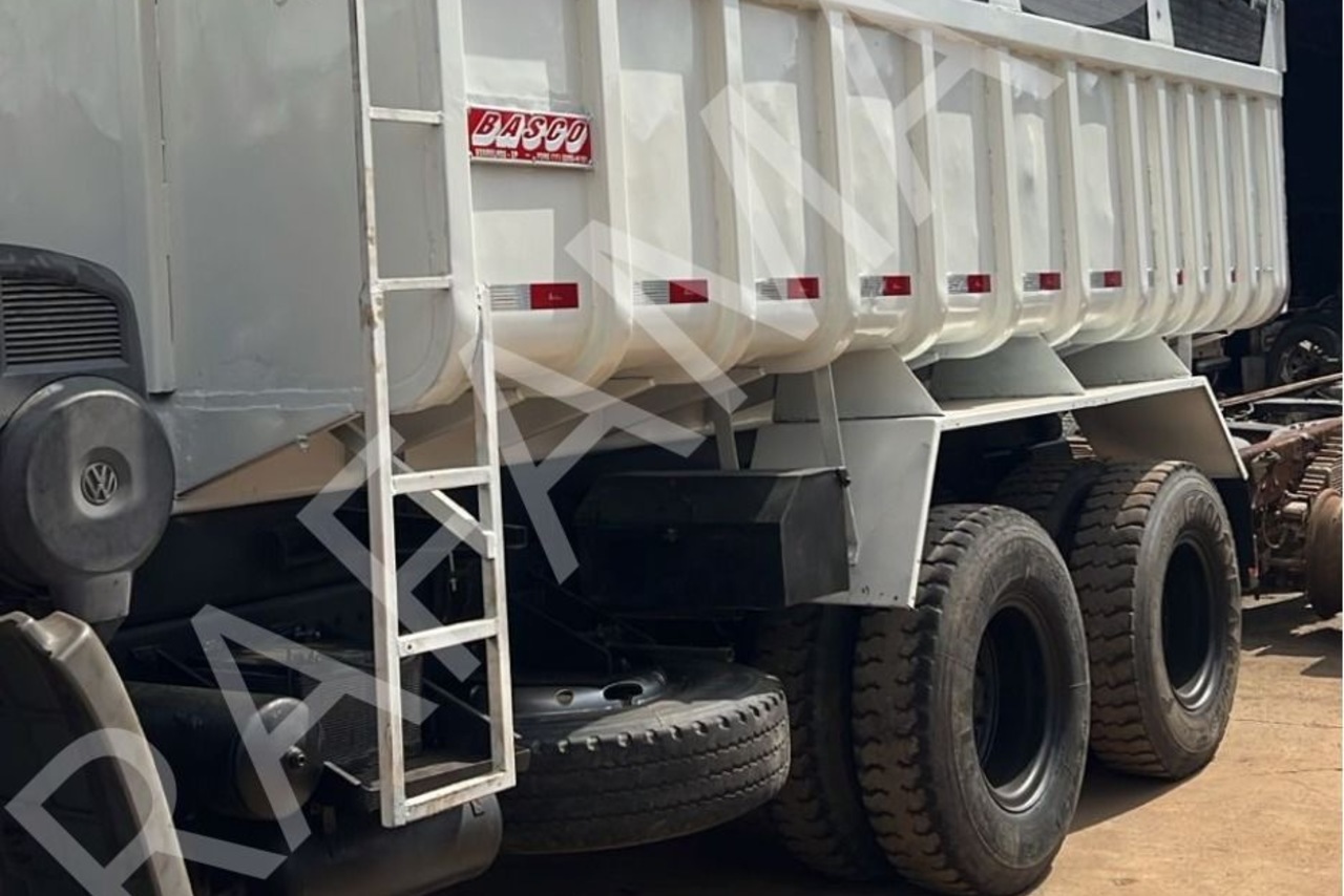Volkswagen 26-280 Constellation 6x4 - 09/09 5