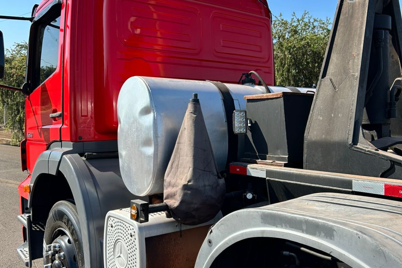 Mercedes Benz Axor 2533 - 11/12 9