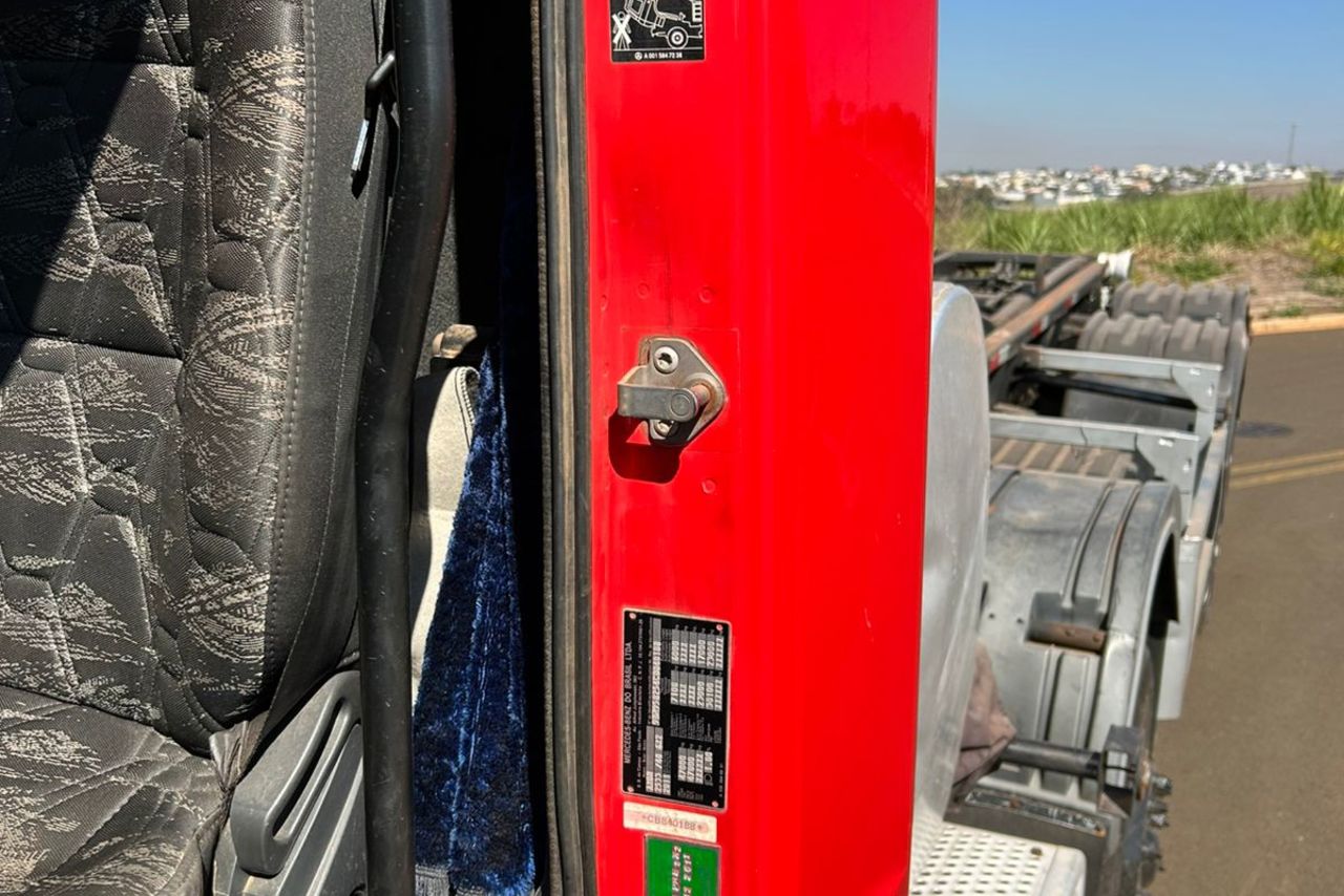 Mercedes Benz Axor 2533 - 11/12 11