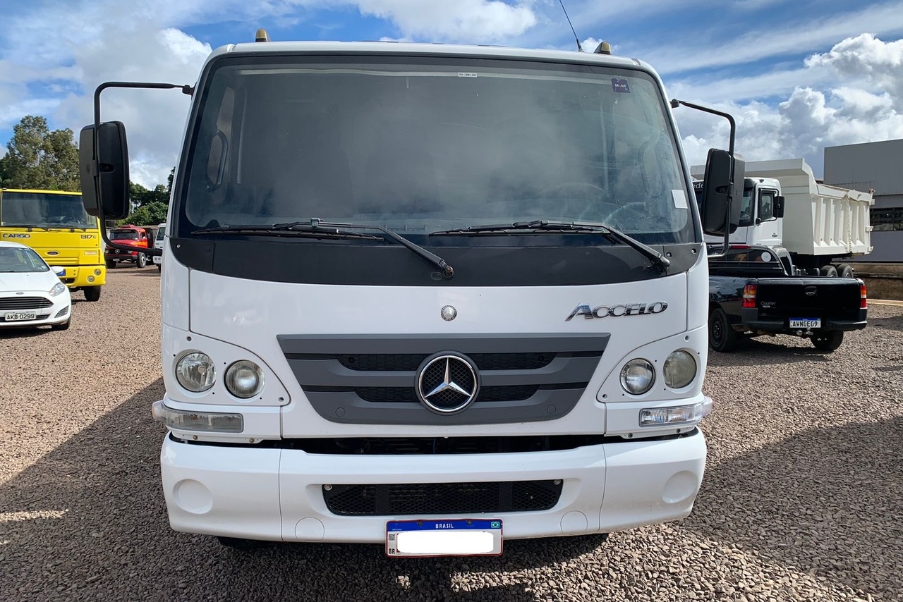 Mercedes Benz Accelo 815 - 12/12 4