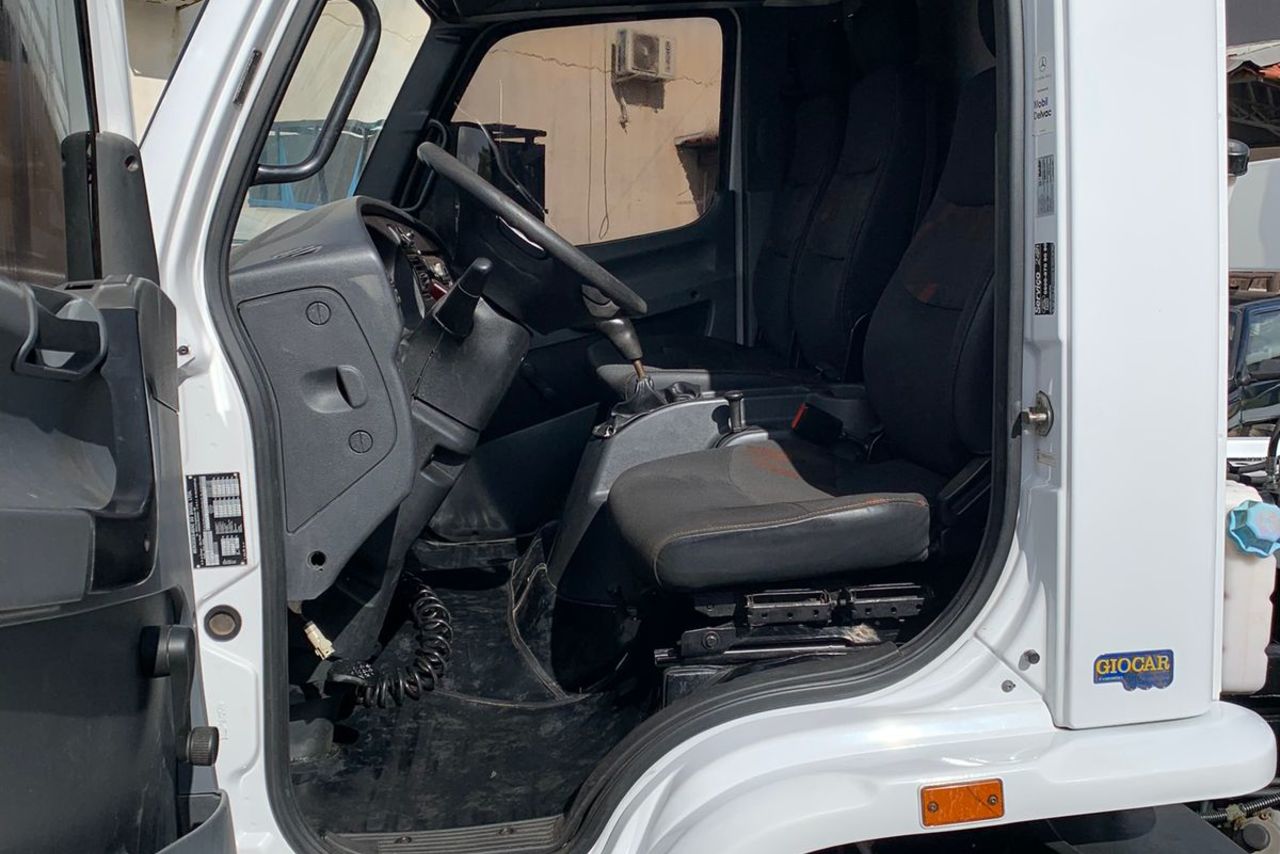 Mercedes Benz Accelo 815 - 12/12 8