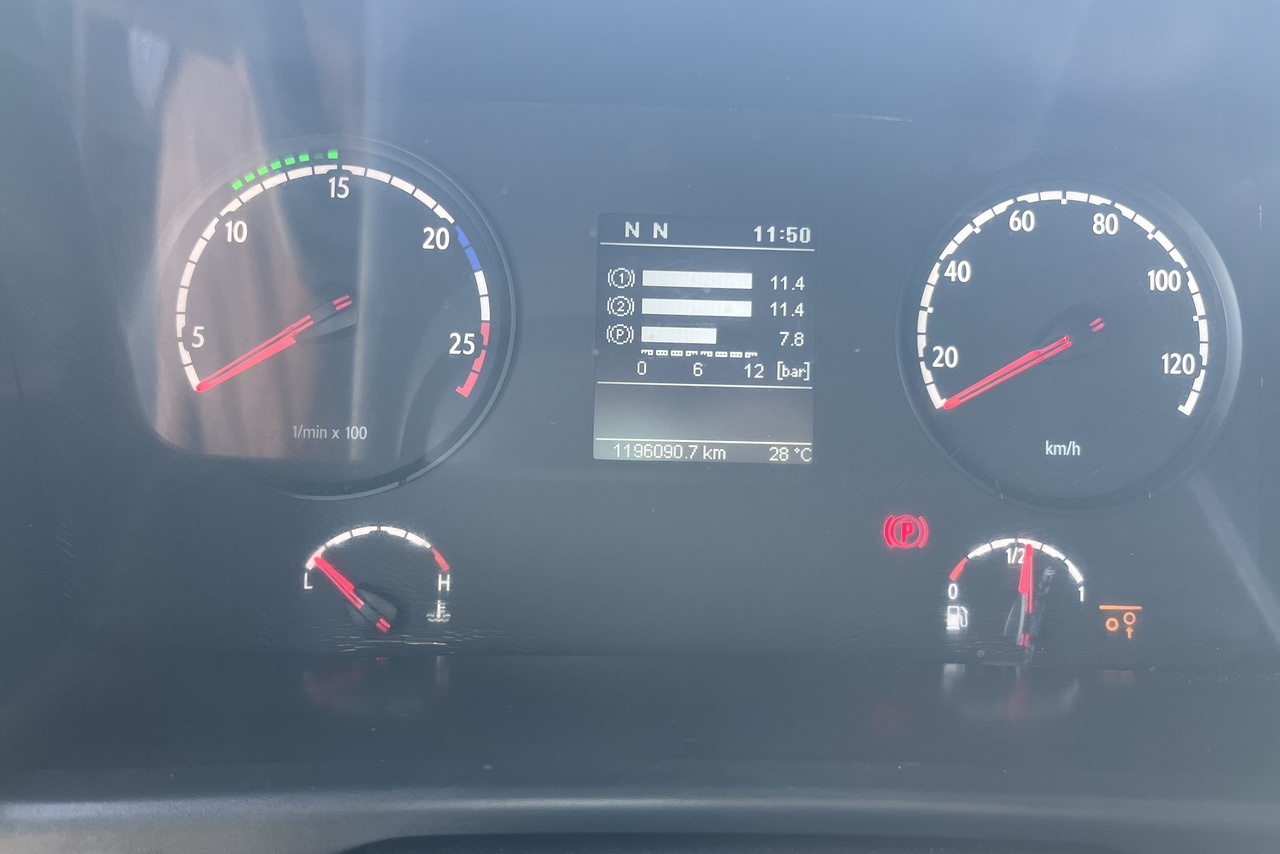 Scania P360 - 13/13 22
