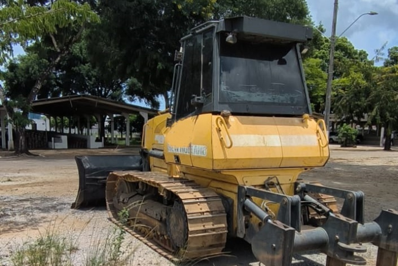 New Holland D140 - 12/12 2