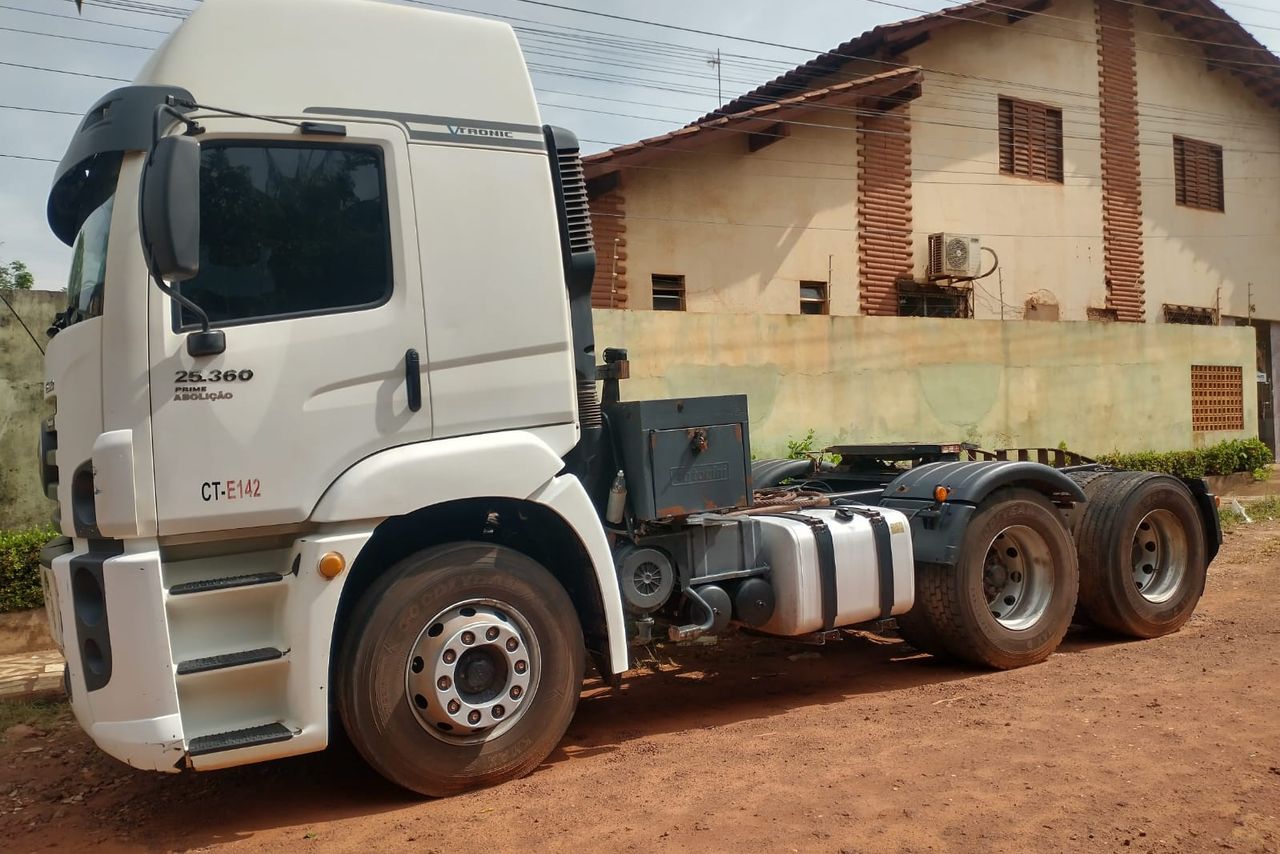 Volkswagen 25-360 6x2 Constellation - 19/20 6