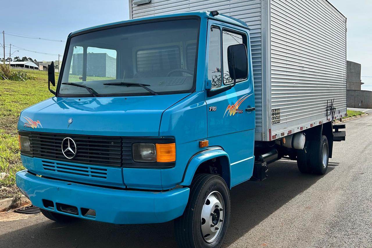Mercedes Benz MB 710 - 06/07 7