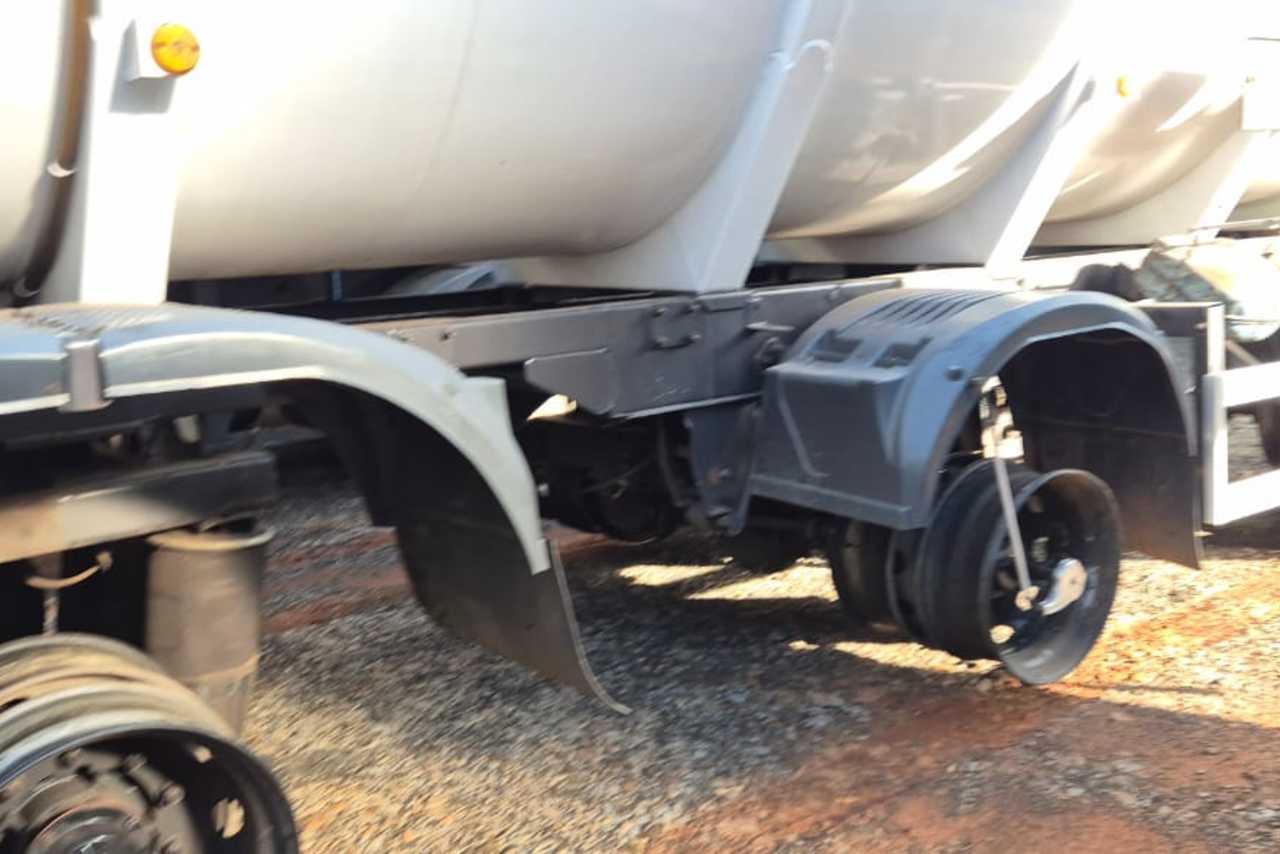 Metalesp Tanque aço carbono - 15/15 8