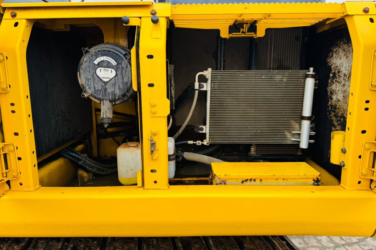 Komatsu PC200 - 12/12 5