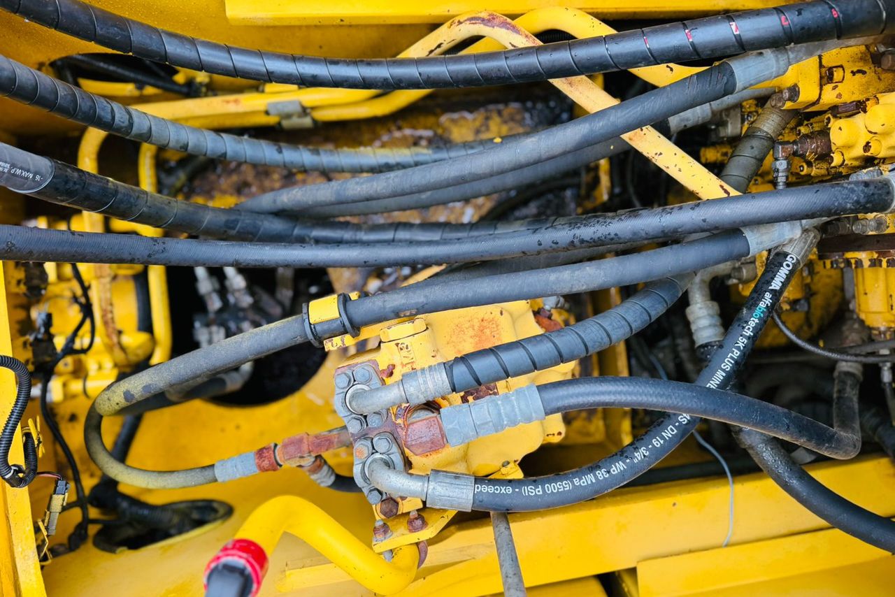 Komatsu PC200 - 12/12 6