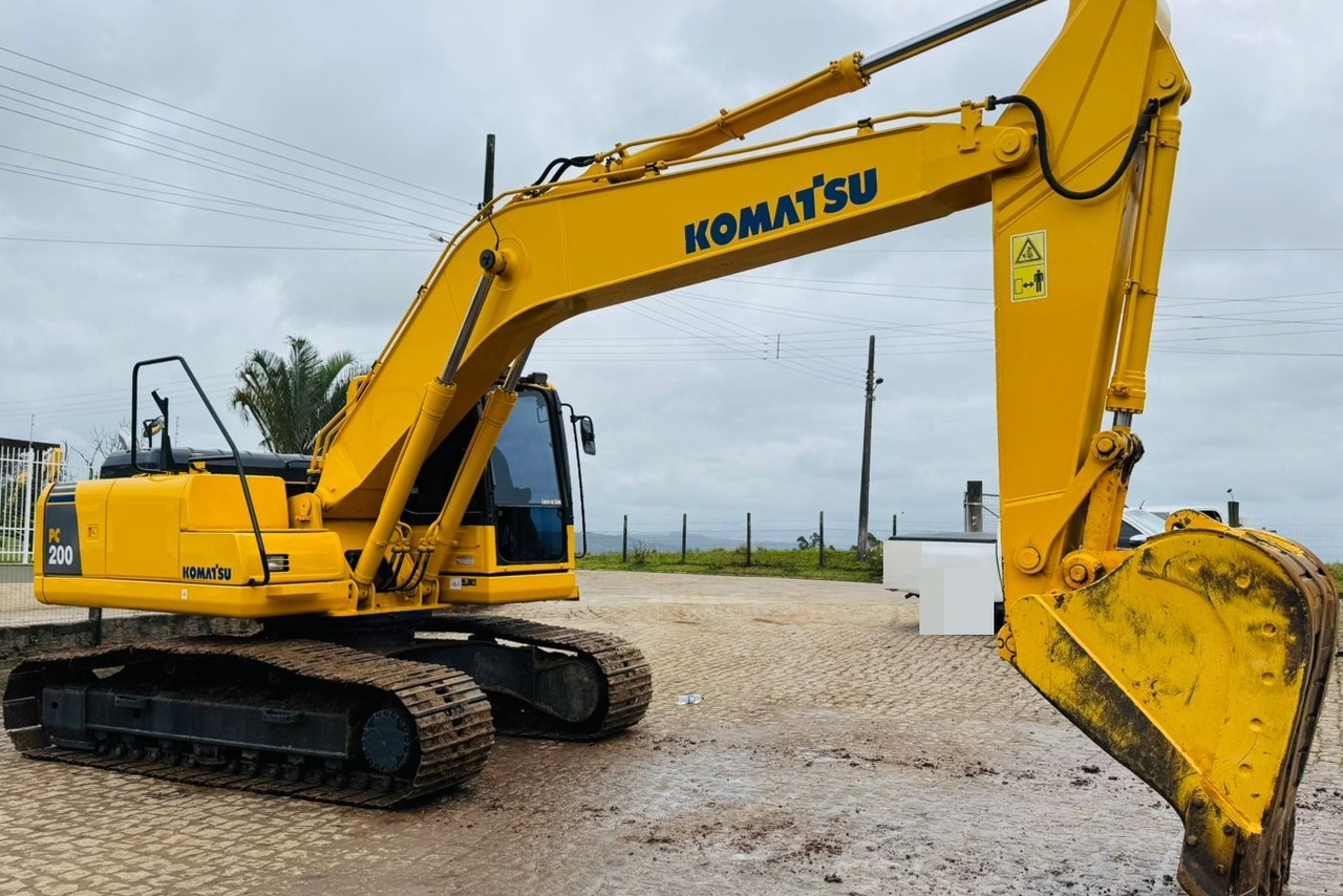 Komatsu PC200 - 12/12 8