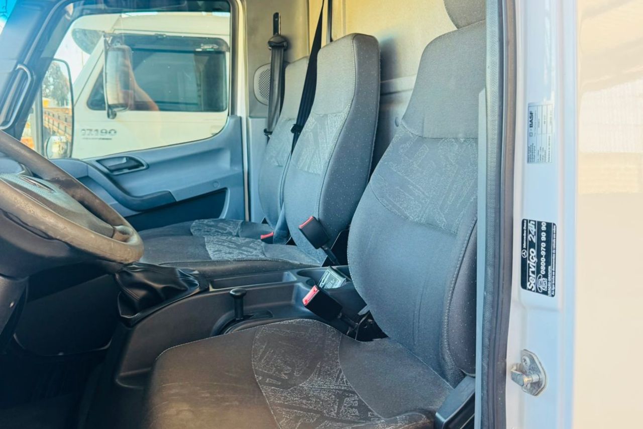 Mercedes Benz Accelo 1016 - 16/16 11
