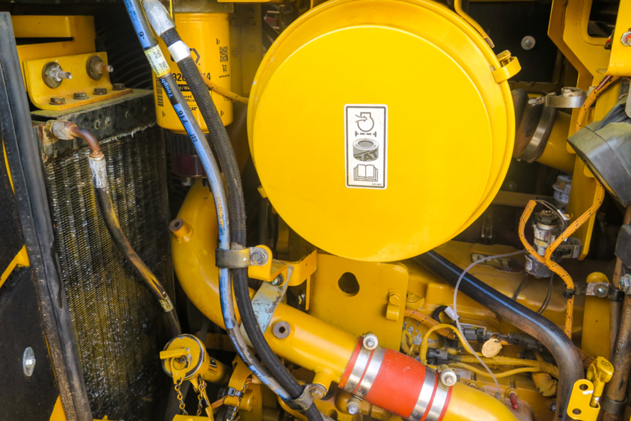 Caterpillar D6T - 20/20 8