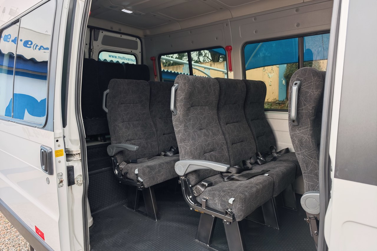 Fiat Ducato Passageiro - 12/13 4
