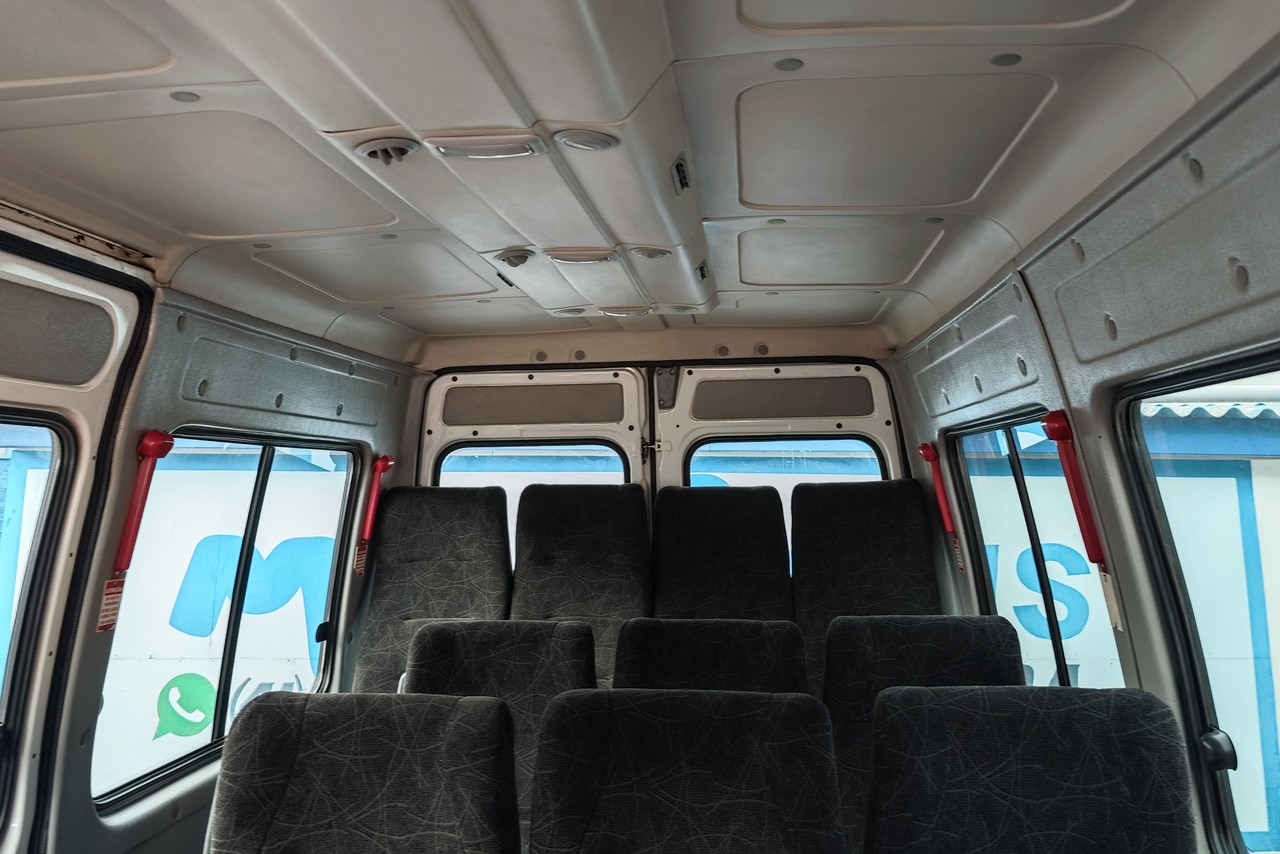 Fiat Ducato Passageiro - 12/13 18