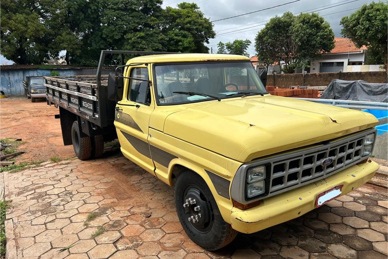 Ford F4000 - 81/81 3