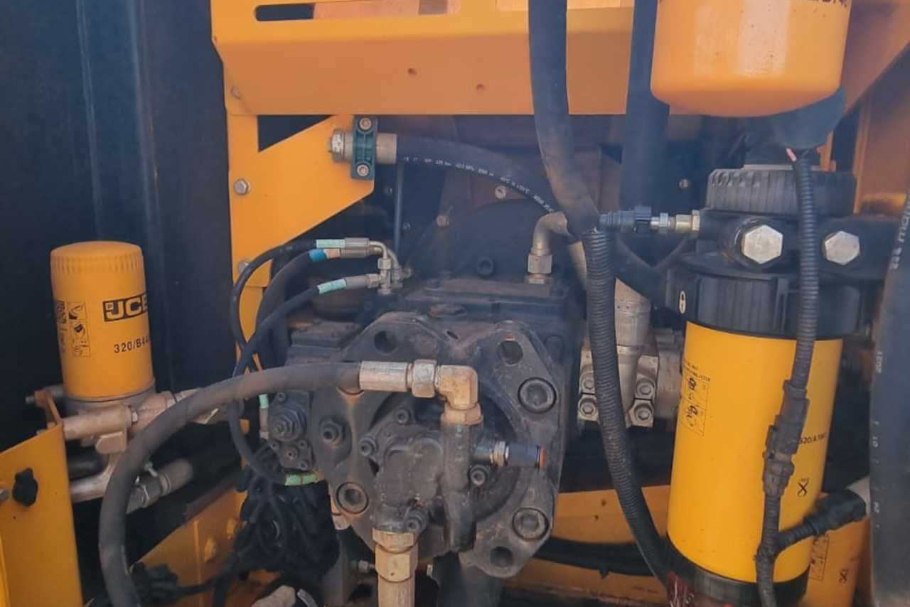 JCB JS200 LC - 22/22 8