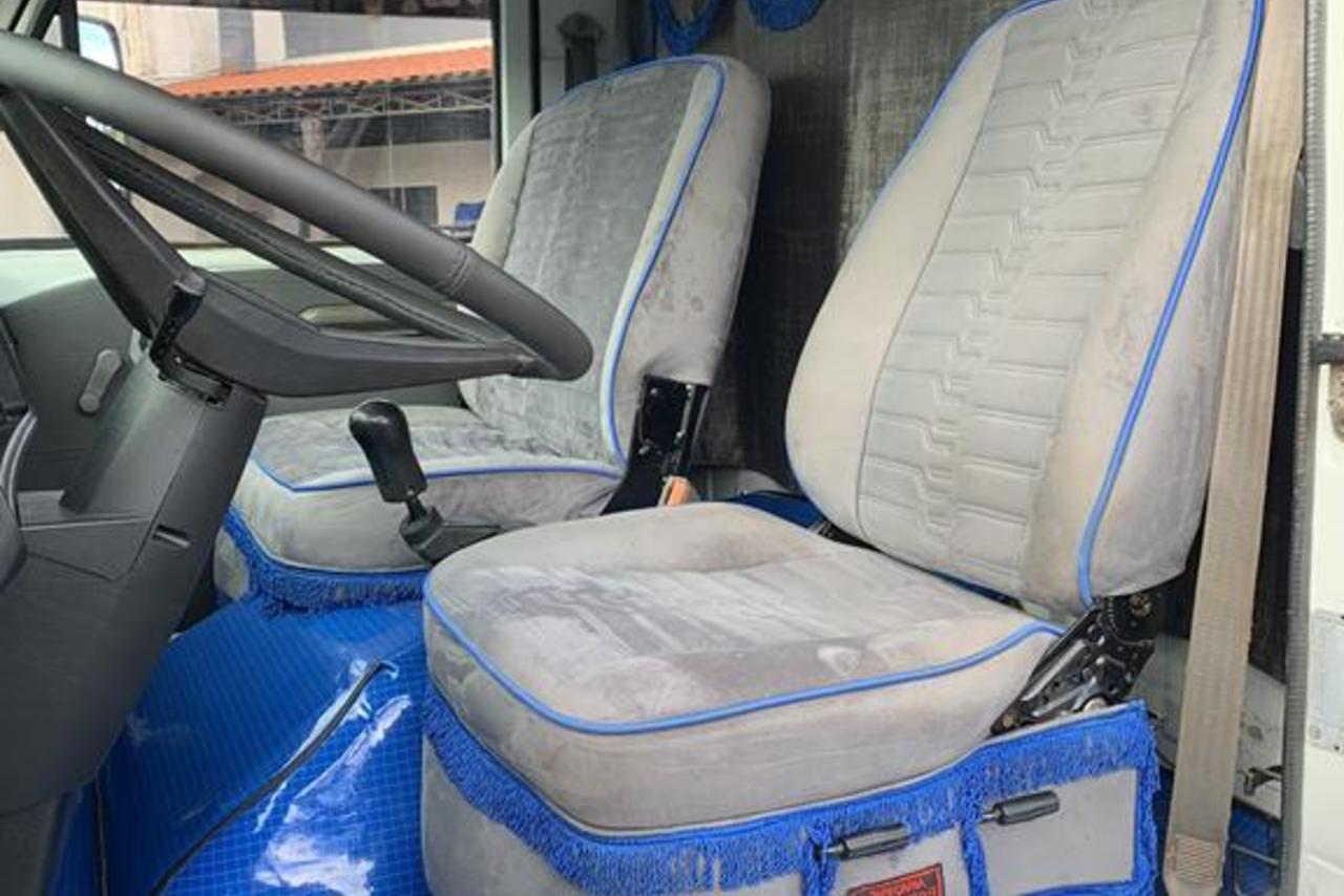 Volkswagen 8 100 - 99/99 4