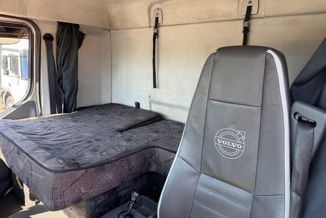 Volvo VM 270 - 14/14 9