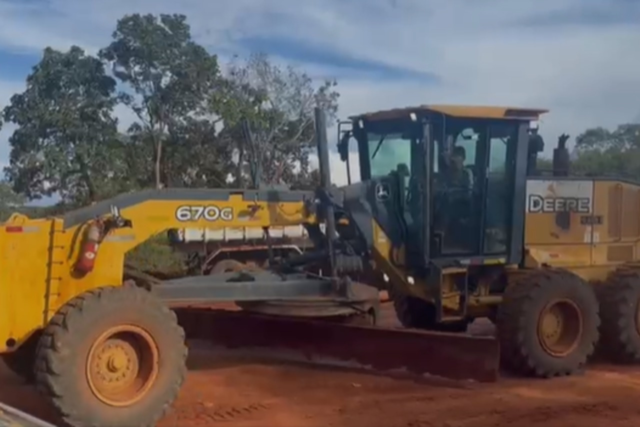 John Deere 670G - 16/16 3