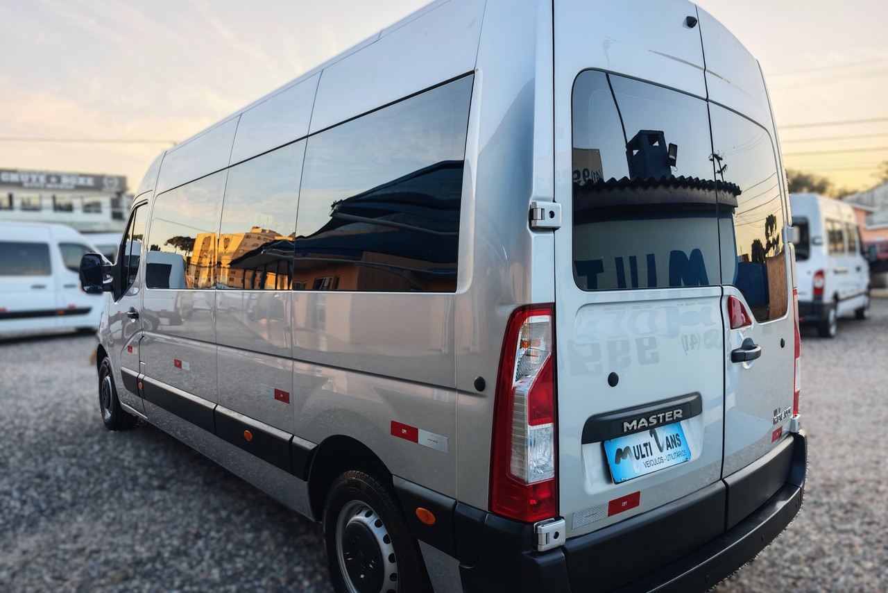 Renault Master Executive - 19/20 13